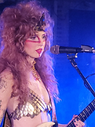 Náhledový obrázek k článku NAŽIVO: Spoře odění krysáci Castle Rat se ohání riffy i mečem