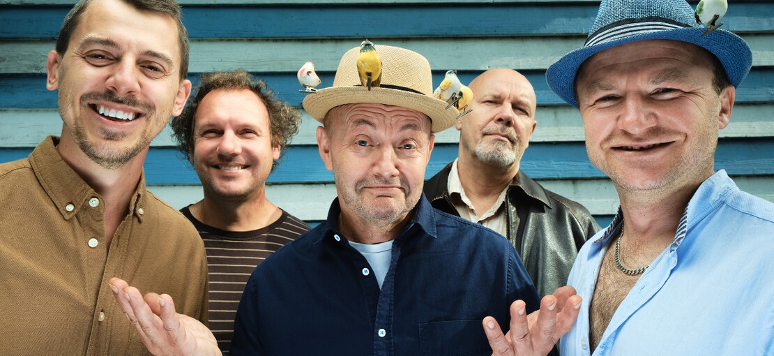 Obrázek k článku NAŽIVO: Marx Engels Beatles v celé kráse. Vltava propojila narvaný sál