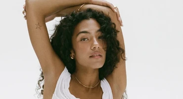 Náhledový obrázek k článku Olivia Dean ovládla Brit Awards. Ocenění získala za album o milování v současném světě