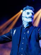 Náhledový obrázek k článku Bez Clowna, s nemocným hlasem. Slipknot přesto na Rock for People rozpoutali peklo