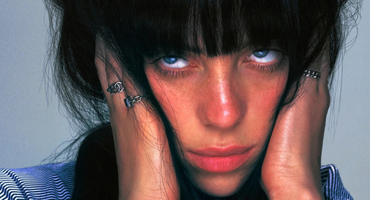 Náhledový obrázek k článku "To tu ještě nebylo." Oscarový režisér James Cameron unikátně natočil koncert Billie Eilish