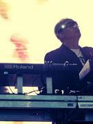 Náhledový obrázek k článku NAŽIVO: Mokrá trať, silný start. Pop Messe odstartovali legendární Orbital