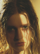 Náhledový obrázek k článku THE BEST OF 2024. Objev roku? Češku Kayu v sedmnácti viděli až na Times Square