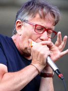 Náhledový obrázek k článku Ondřej Konrád na Blues Alive oslaví 75. narozeniny. Zahraje si s ním Michal Pavlíček