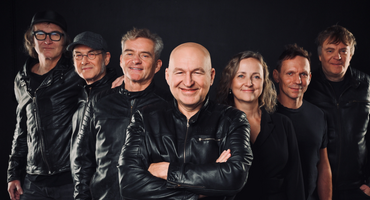 Náhledový obrázek k článku RECENZE: Nevěř pankáčovi nad čtyřicet. Drzosti Tří sester ubývá, pivo zůstává