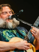 Náhledový obrázek k článku Pro dobrou věc spory o Trumpovi stranou. Tenacious D vydali novou skladbu