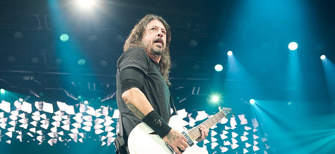 Obrázek k článku RECENZE: Foo Fighters nahráli jednu ze svých nejlepších desek. Je plná smutku