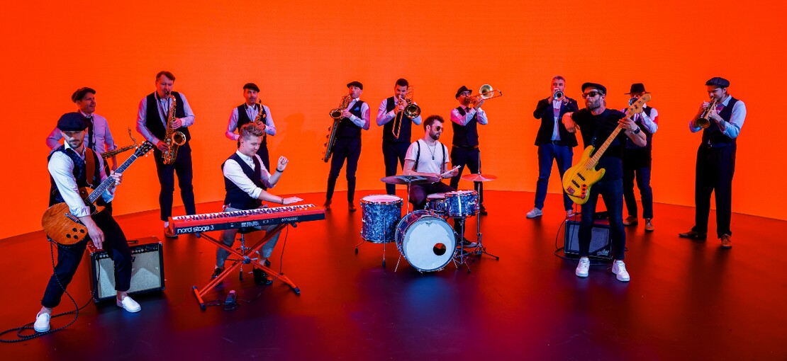 Obrázek k článku PREMIÉRA: B-Side Band představují Brno Mars. Nový singl je taneční rodeo po městě