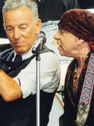 Náhledový obrázek k článku „Nebezpečí hrozí i Američanům.“ Bruce Springsteen svou písní podpořil vzdor proti ICE