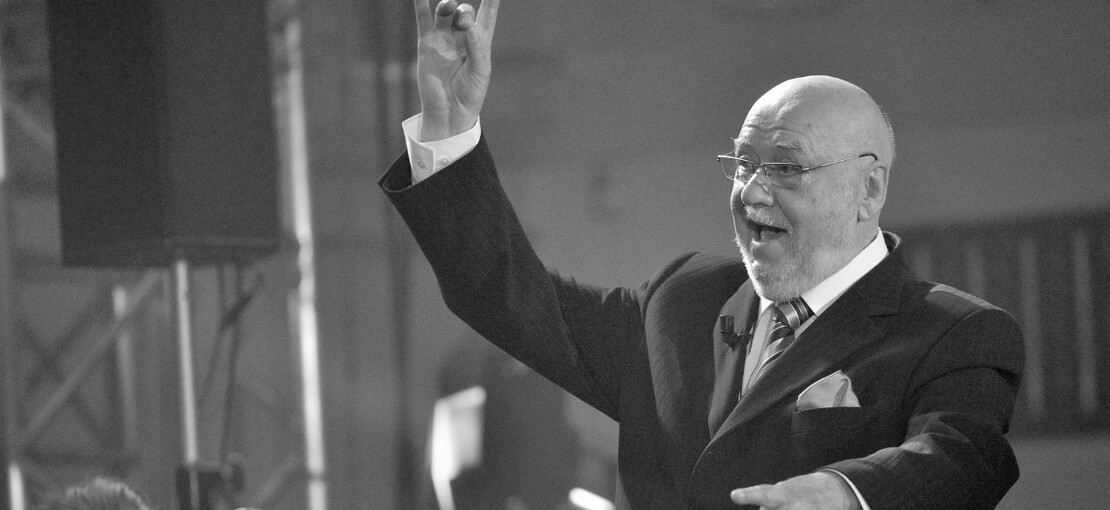 Obrázek k článku Zemřel Václav Hybš. Se svým orchestrem doprovázel největší hvězdy popu