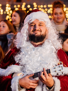 Náhledový obrázek k článku Peklo vánočních písní #2: Pokáč trefil Ježíška dětskými sbory přímo do srdce