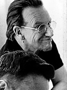 Náhledový obrázek k článku RECENZE: Brutálně politické překvapení od U2. Písně nářku vyburcovalo zlo z Kremlu i USA