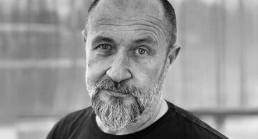 Náhledový obrázek k článku BULÍŘOVINY: Symfoňák je levnější než fotbalista. Aneb chléb, hry a Popelka kultura