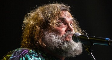 Náhledový obrázek k článku Jack Black míří do filmové verze Minecraftu. V rockové vypalovačce spojil síly s Davem Grohlem