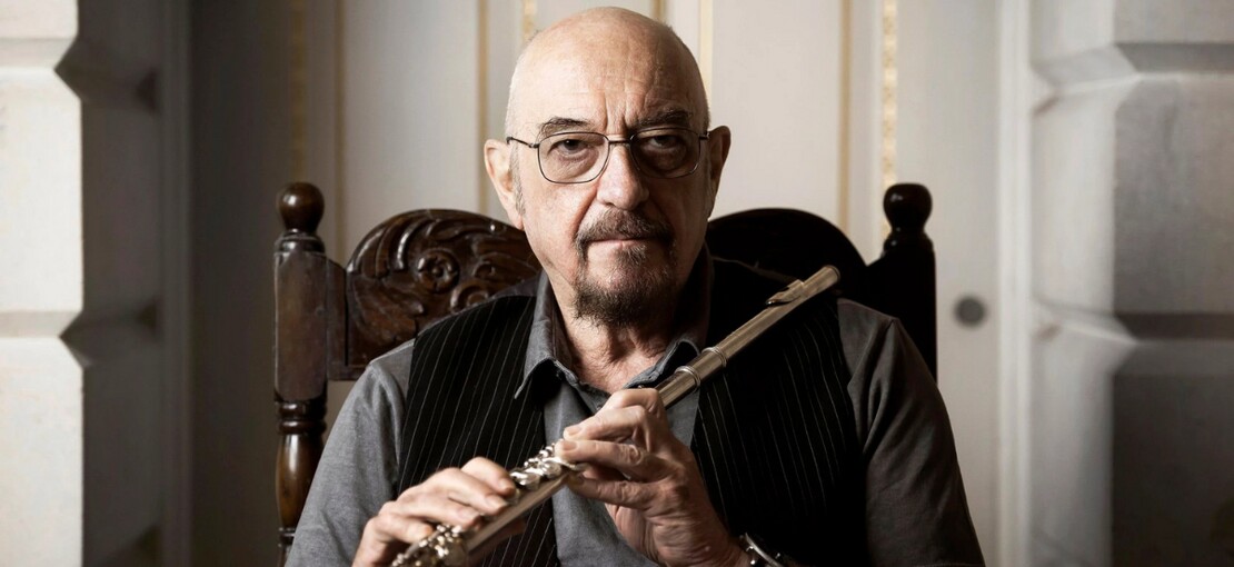 Obrázek k článku „Jmenujeme se po mrtvém chlapovi, co vymyslel secí stroj.“ Jethro Tull se vrací do Prahy