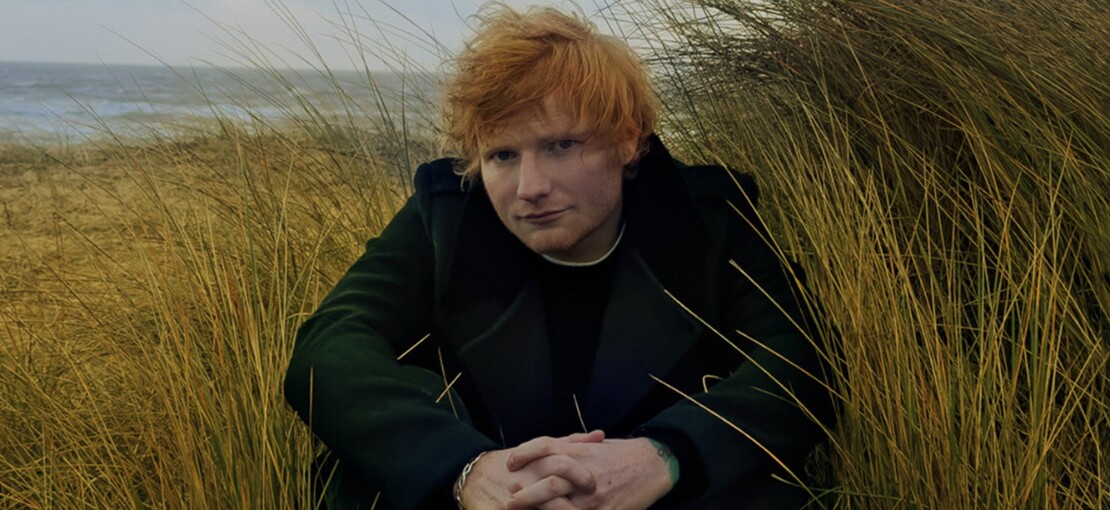 Obrázek k článku RECENZE: Druhý letošní Ed Sheeran je mnohem méně otravný, ale trochu srab
