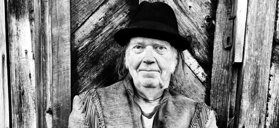 Obrázek k článku Neil Young v bitvě proti dezinformacím neuspěl. Spotify stahuje jeho hudbu
