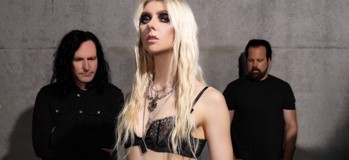 Obrázek k článku Na hraně zákona. Taylor Momsen natočila s The Pretty Reckless video od 18 let