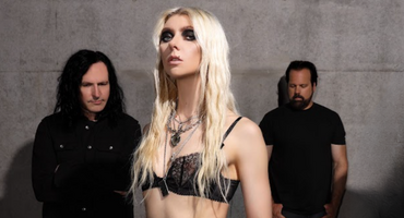 Náhledový obrázek k článku Na hraně zákona. Taylor Momsen natočila s The Pretty Reckless video od 18 let