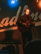 Náhledový obrázek k článku GLOSA: Hudební mše na Headliner Pontonu. Reverend Killjoy roztančili své ovečky