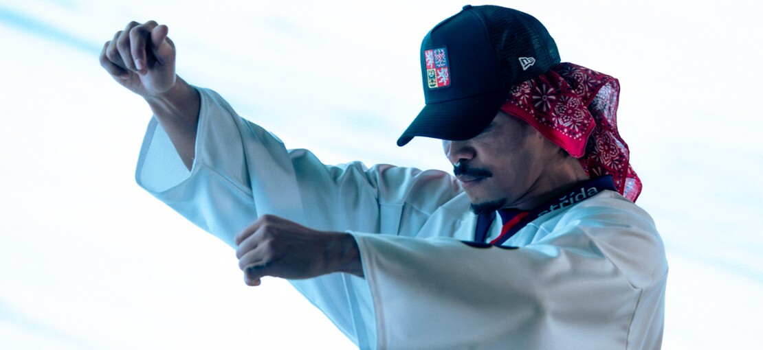 Obrázek k článku PREMIÉRA: Ben Cristovao posílá olympionikům Vlajku. Nakopává v cestě za sny