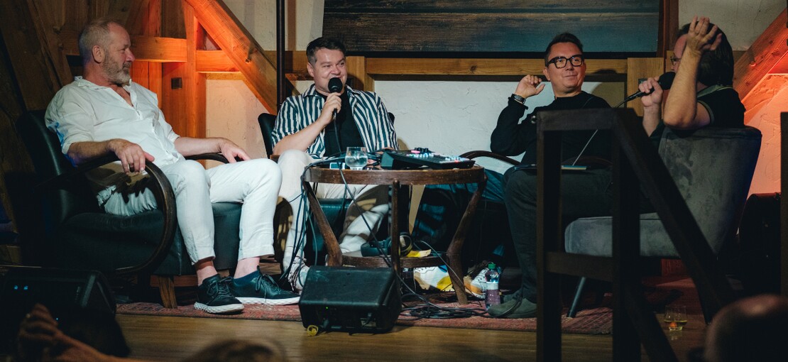 Obrázek k článku Headliner půda #6. Jak napsat hit? Devadesátky s Lucií a zašlá sláva refrénu (část 2)