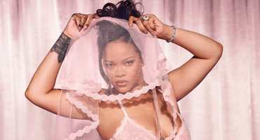 Náhledový obrázek k článku GLOSA: Rihanna jako lakomá Šmoulinka. V očekávané novince zpěvem šetří