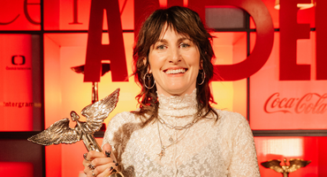 Náhledový obrázek k článku Andělská Klára Vytisková: „Texty v češtině jsou nahatější, ale baví mě ta výzva“