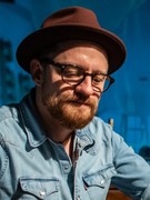 Náhledový obrázek k článku Ondřej Pivec v 32 Bar Talk:  Wu-Tang Clan mě vyplatili srolovanými dolary z igelitky