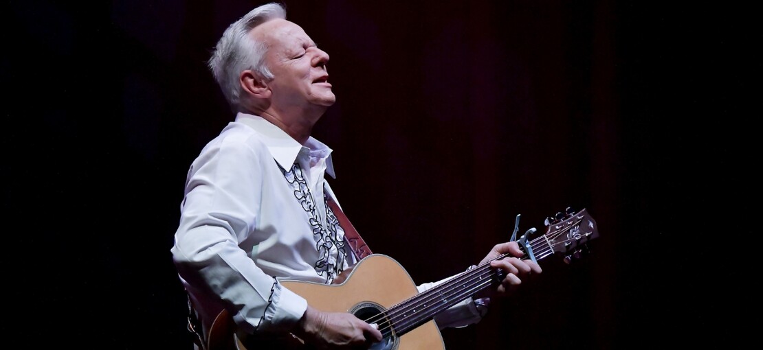 Obrázek k článku NAŽIVO: Výjimečný Tommy Emmanuel. Kytarou učaroval Pražskému hradu