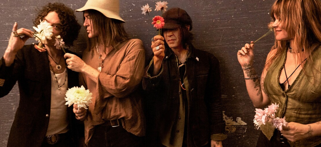 Obrázek k článku The Dandy Warhols slaví třicítku se Slashem i Blondie. Do Prahy vezou kytary i ironii