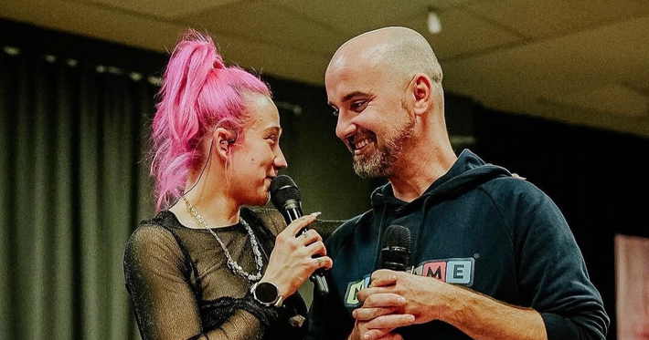 Náhledový obrázek k článku GLOSA: No Name vzali Terezu Maškovou kolem ramen. Nové písně je pánem