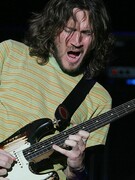Náhledový obrázek k článku RECENZE: John Frusciante nahrál klacky v kýblu melancholie