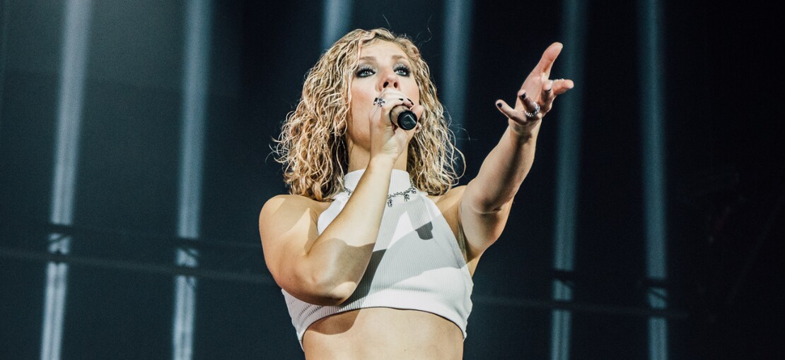 Obrázek k článku NAŽIVO: Největší, ale zdaleka ne nejlepší. Halový koncert Lenny kalil i vlažný rozjezd
