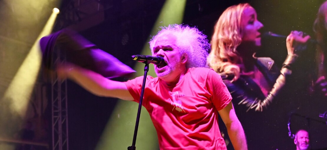 Obrázek k článku NAŽIVO: Hodně vostrej rokenrol. „Je to zlý,“ zpíval znovu Ambrož s Hudbou Praha