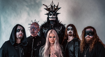 Náhledový obrázek k článku Potrat na turné a vykořisťování. Extrémisty Cradle of Filth opouští čeští muzikanti