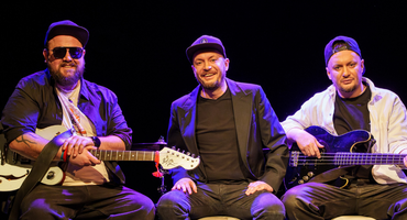 Náhledový obrázek k článku Bývalí členové UDG „tasí zbraň“. Demigods se vyzpívávají ze šrámů po rozpadu kapely