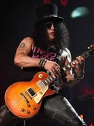 Náhledový obrázek k článku Slash oslavil patnáct let střížlivosti. Guns N’ Roses čeká americké turné
