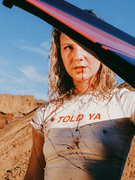 Náhledový obrázek k článku PREMIÉRA: Drama v poušti. Lenny se inspirovala Tarantinem i horory