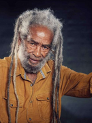 Náhledový obrázek k článku Zemřel Max Romeo. Reggae prorok, kterého samplovali i The Prodigy