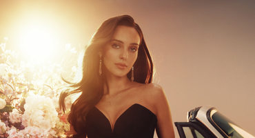 Náhledový obrázek k článku GLOSA: Charlotte Gott debutuje ve velkém stylu. První singl je profi po všech stránkách