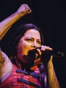 Náhledový obrázek k článku Evanescence odehráli pro poloprázdný sál své nejlepší tuzemské vystoupení