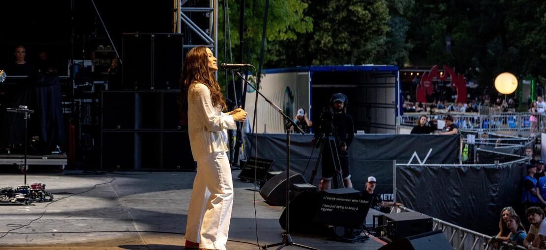 Obrázek k článku Alanis Morissette na Metronomu vzpomínala na devadesátky, zpívá pořád fantasticky