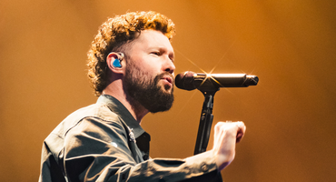 Náhledový obrázek k článku NAŽIVO: Calum Scott dojímal. Whitney Houston byla trumfem emotivního koncertu