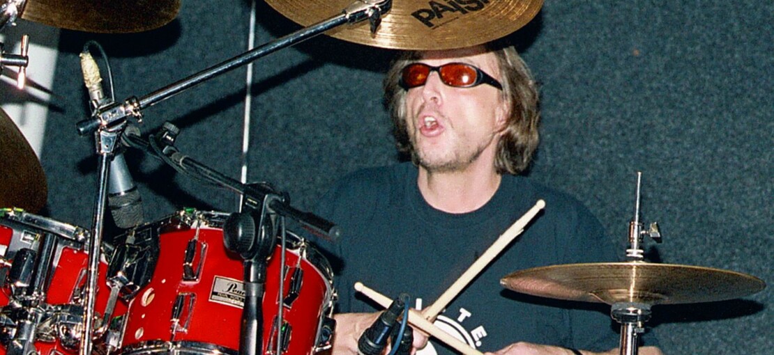 Obrázek k článku VLČKOVIZE: Pocta bubeníkům. Smrt v Katapultu a jednotka blbosti