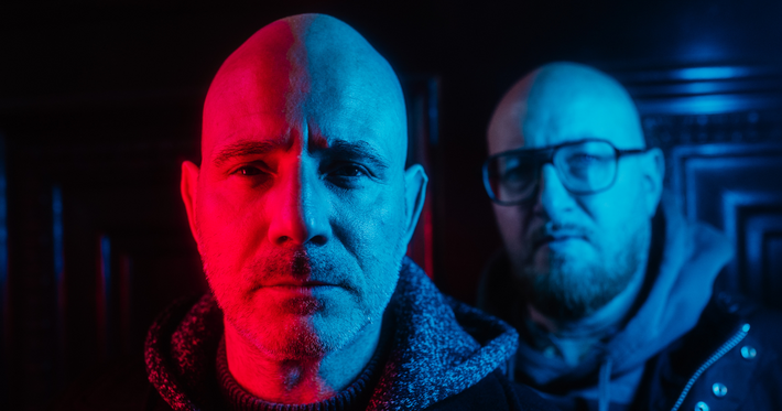 Náhledový obrázek k článku Synthpopová renezance Devision Redux. Kapela se představuje v novém hávu