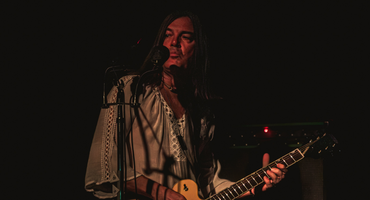 Náhledový obrázek k článku NAŽIVO: Světla málo, zvuku moc. Přepudrovaní The Dandy Warhols hráli hlavně pro sebe