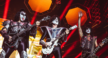 Náhledový obrázek k článku Půlstoletí s Kiss. Na jejich první koncert před padesáti lety nikdo nepřišel