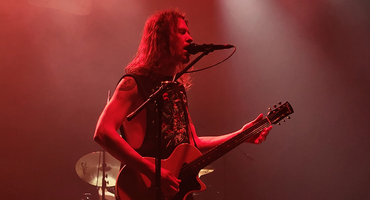 Náhledový obrázek k článku NAŽIVO: Rufus Miller je strhující živel. Struny i hlasivky ždímal na dřeň