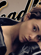 Náhledový obrázek k článku 50 nadějí české hudby a velký rozhovor s Marií April. Čtěte zdarma únorový Headliner